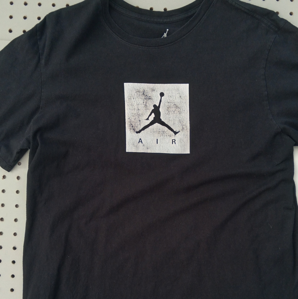 Slightly distressed Jordan tshirt size large
